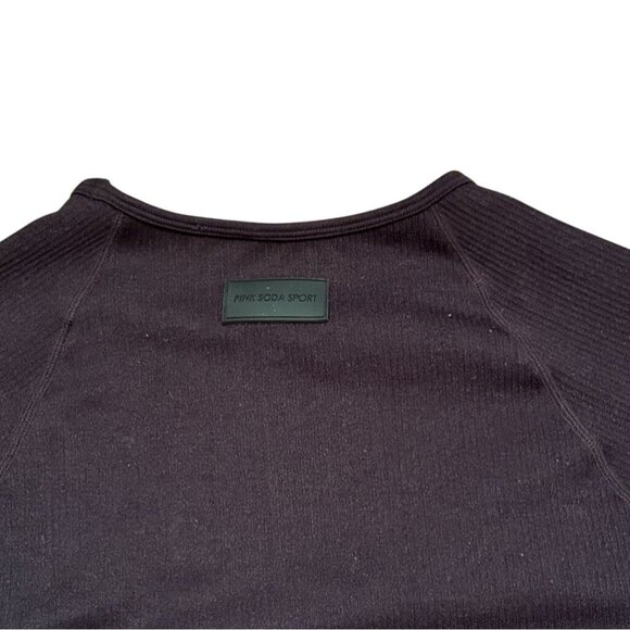 Women's Pink Soda Sport Ribbed Seamless Cropped T-Shirt-Black-Size M/L-GUC - Picture 6 of 6